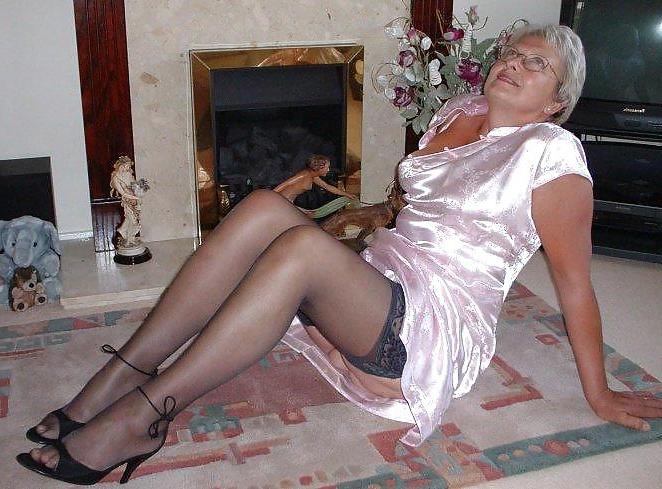 18P My neighbour only pops round 2 tease