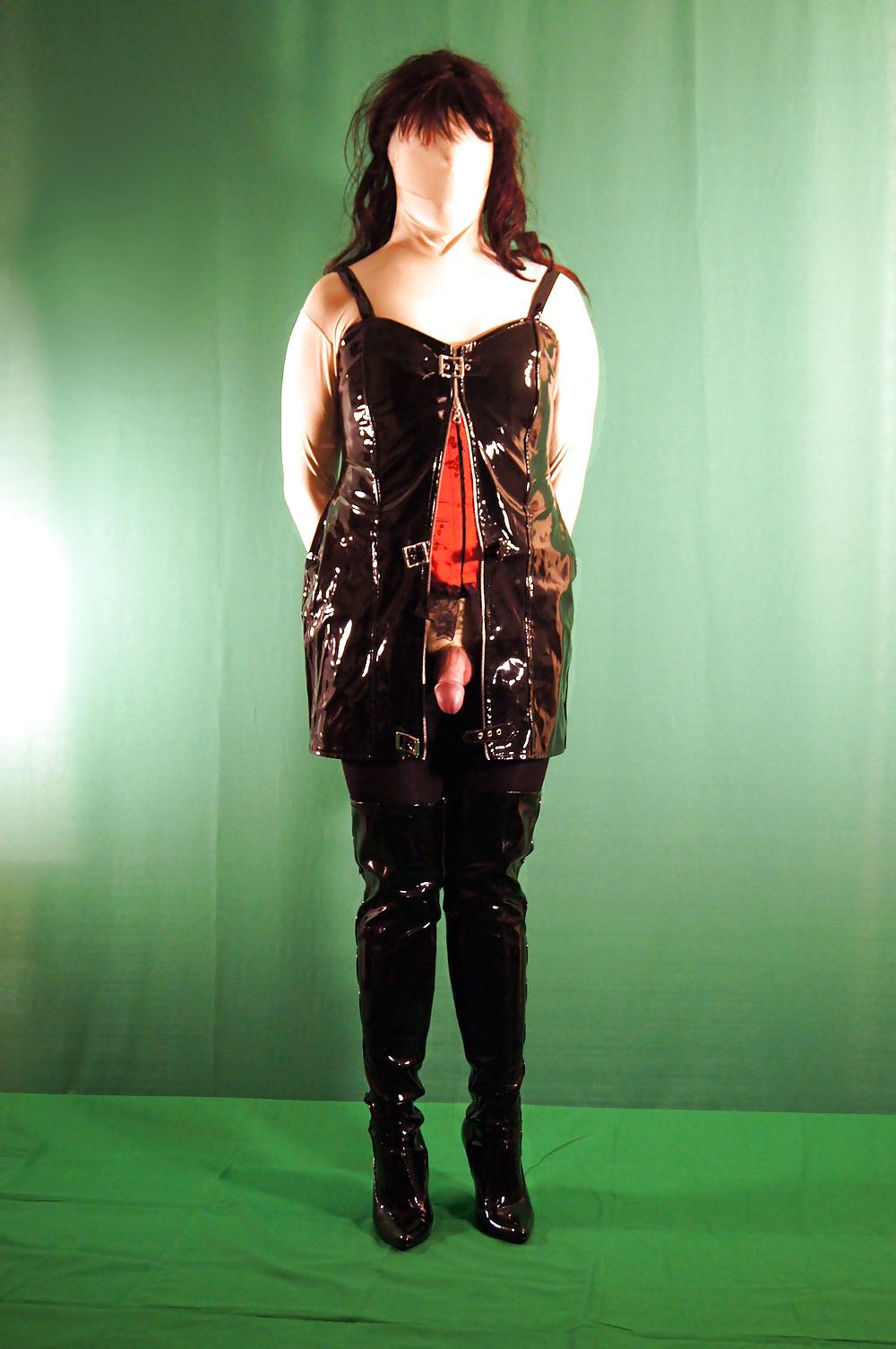 4P Dominant Tgirl with a wet look clothes