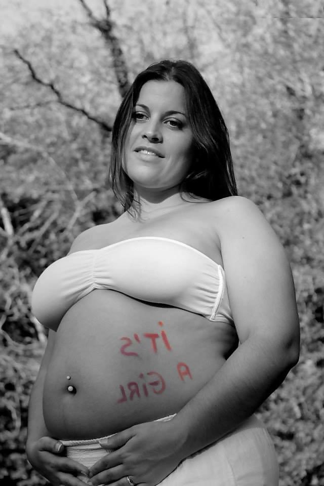25P Emmeline enceinte-pregnant 