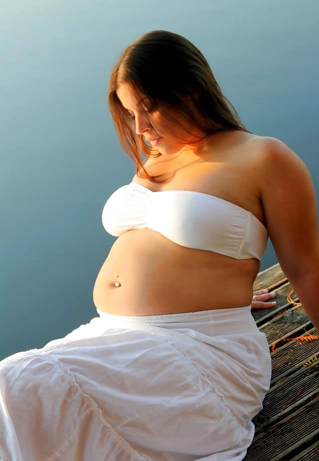 25P Emmeline enceinte-pregnant 