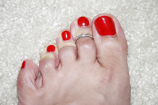 14P Pretty feet