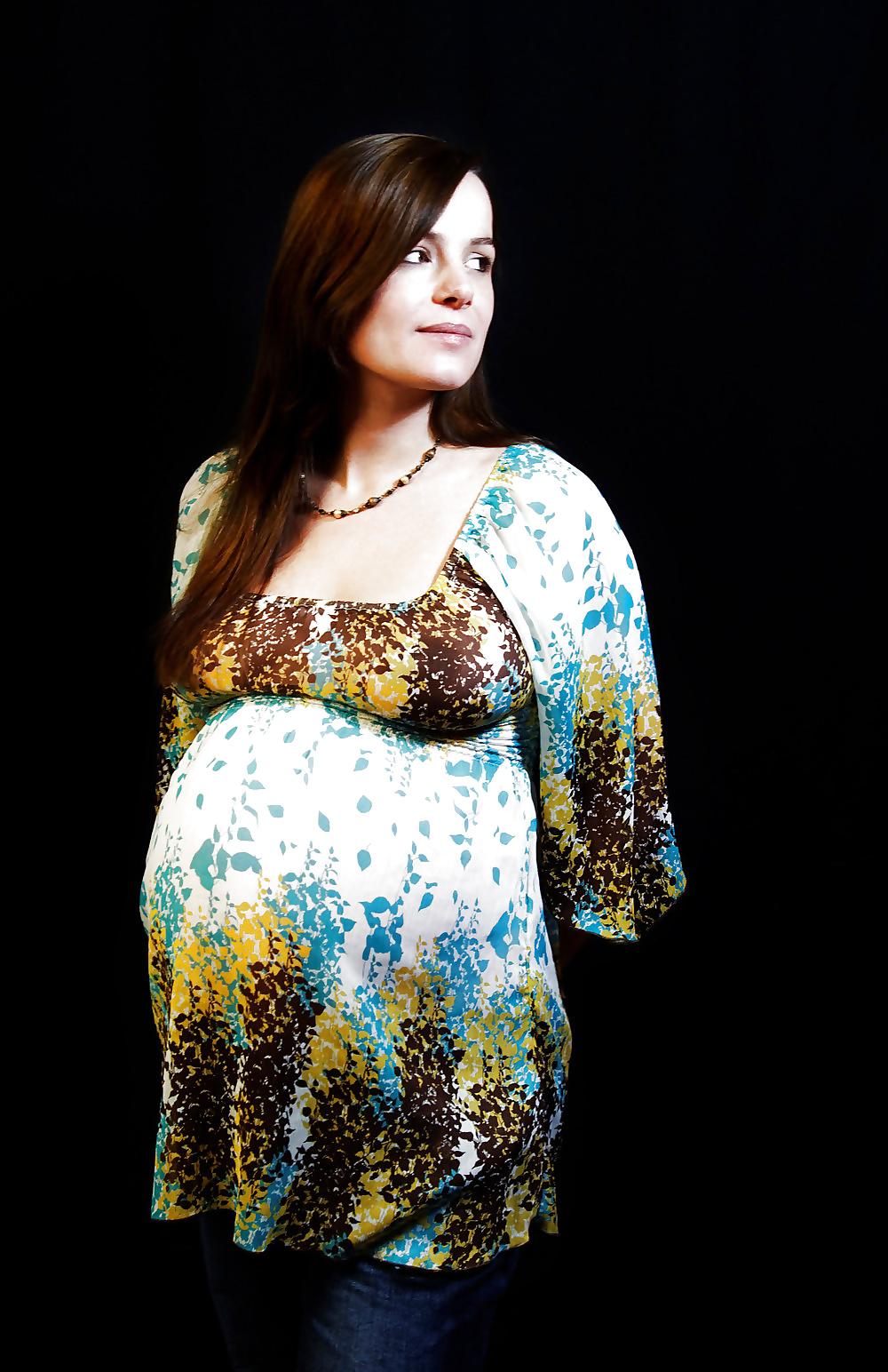 25P Enceinte - Pregnant 20