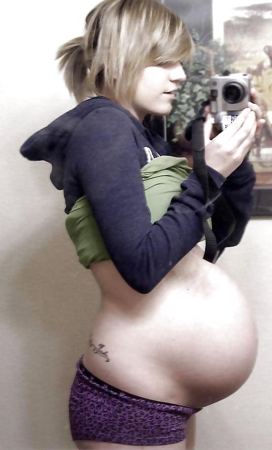 25P Enceinte - Pregnant 22
