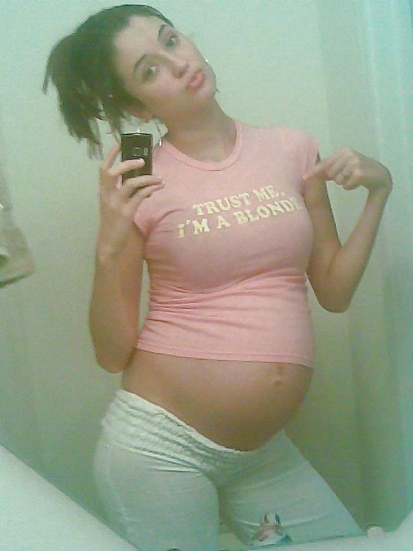 25P Enceinte - Pregnant 24