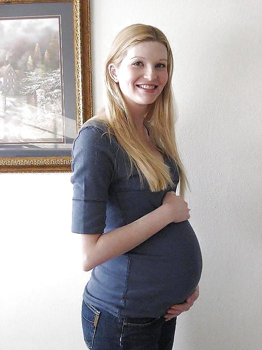 25P Enceinte - Pregnant 24