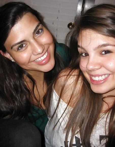25P Slutty friends to cum on