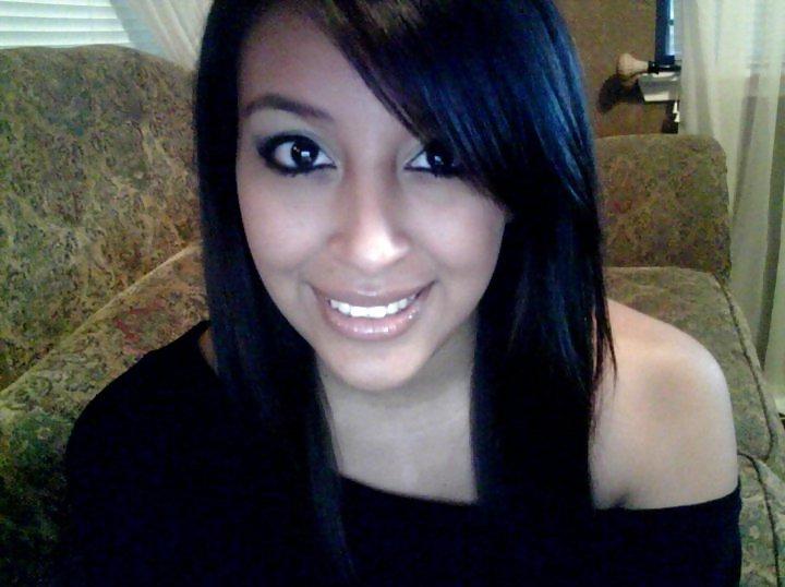 25P Slutty friends to cum on