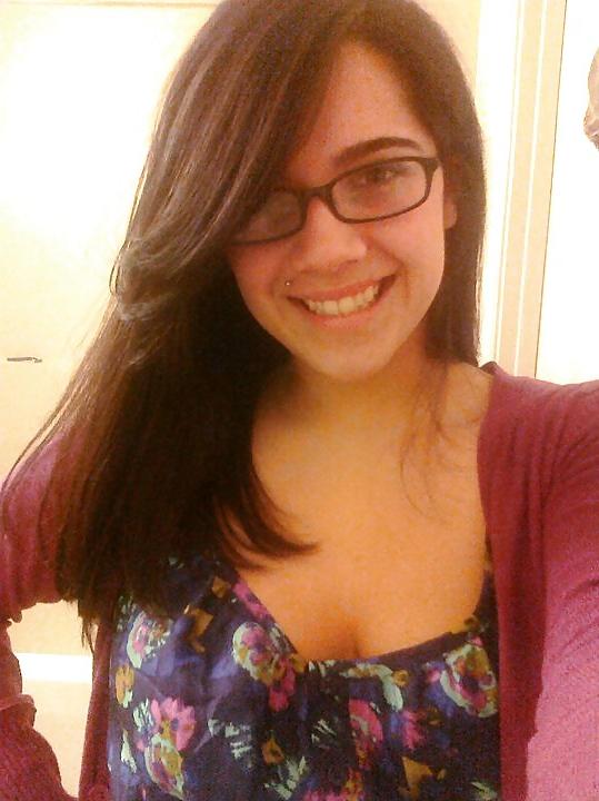 25P Slutty friends to cum on