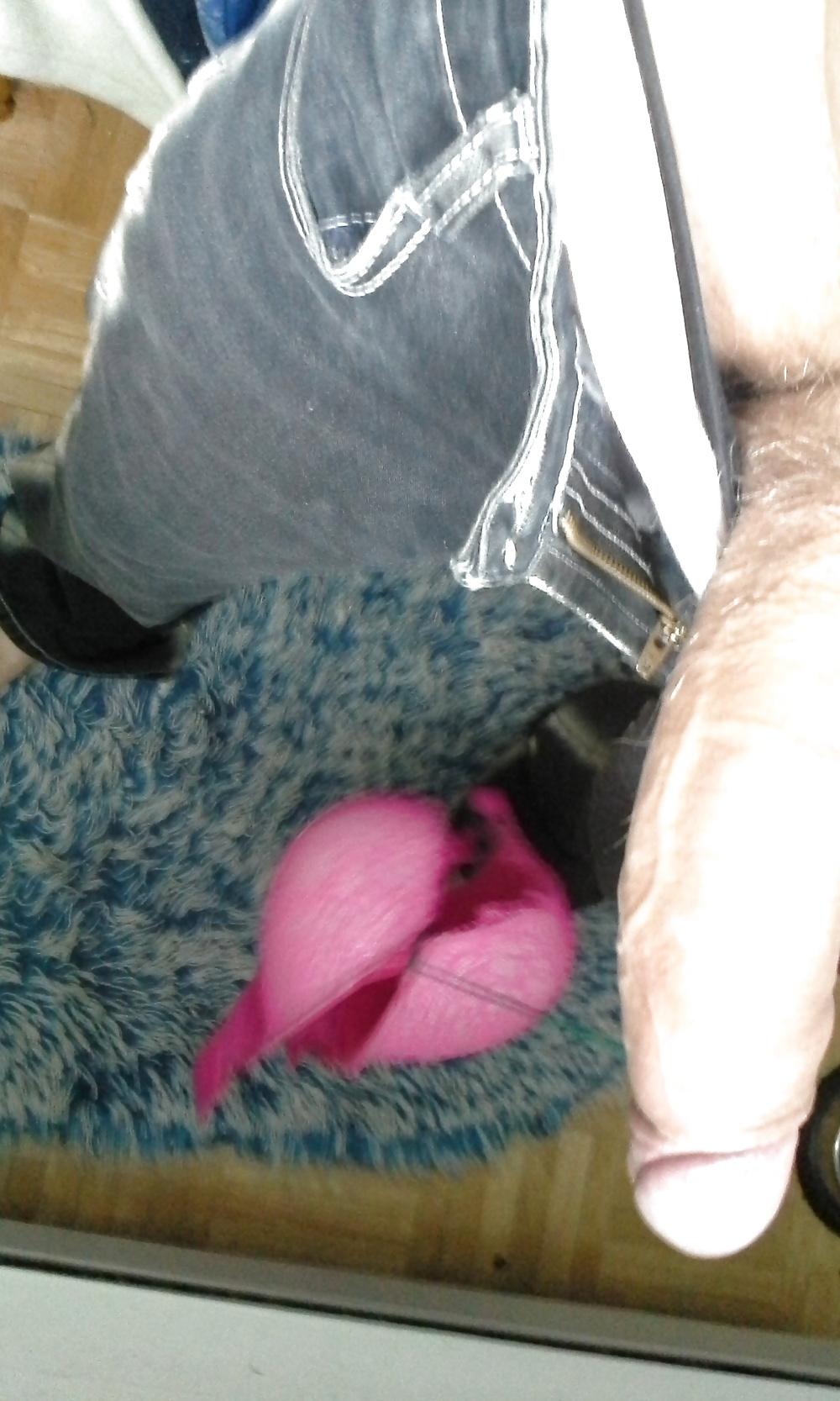 23P Fun with bra 36D and tight jeans