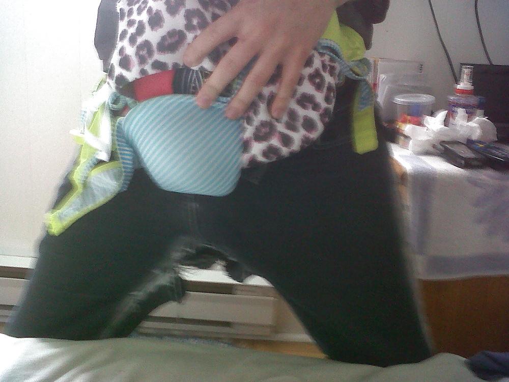 23P Fun with bra 36D and tight jeans