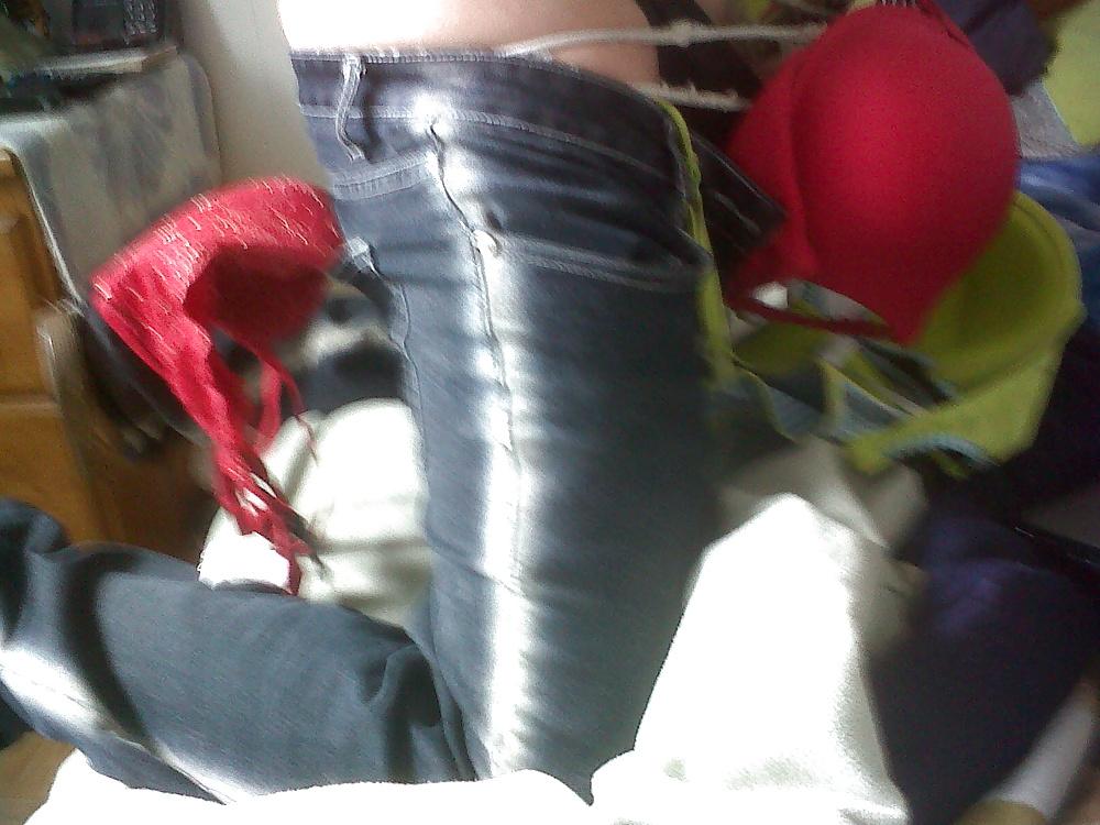 23P Fun with bra 36D and tight jeans