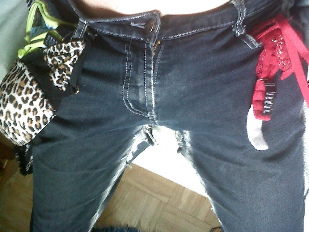 23P Fun with bra 36D and tight jeans
