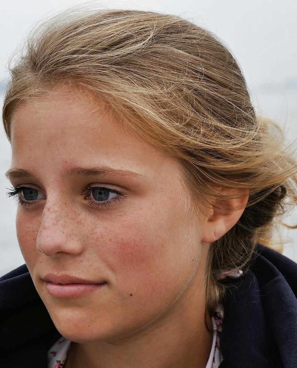 25P Teen faces 3