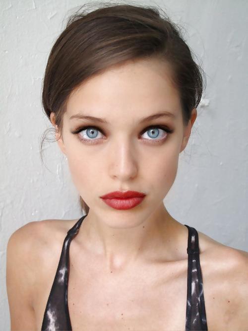 25P Teen faces 3
