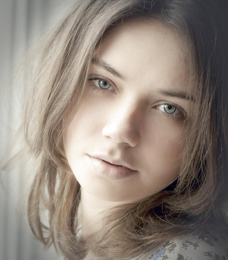 25P Teen faces 3