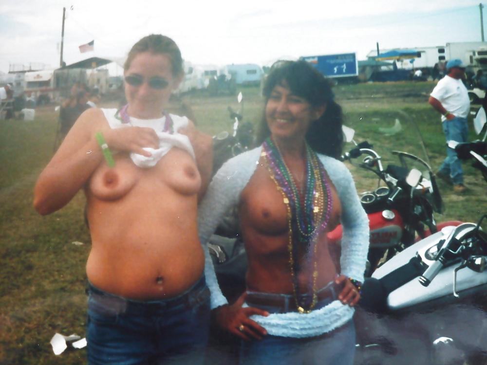 25P More biker party pics