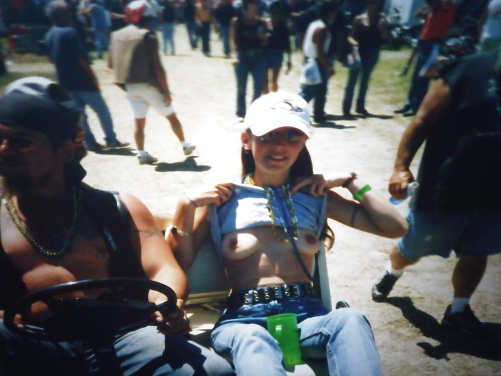 25P More biker party pics