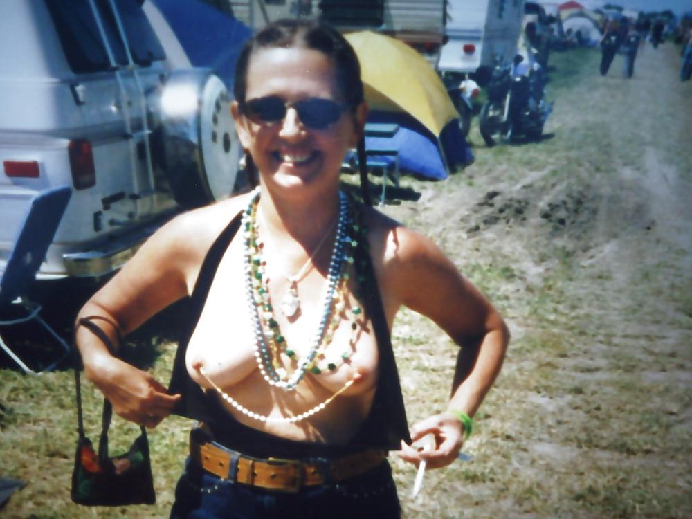 25P More biker party pics