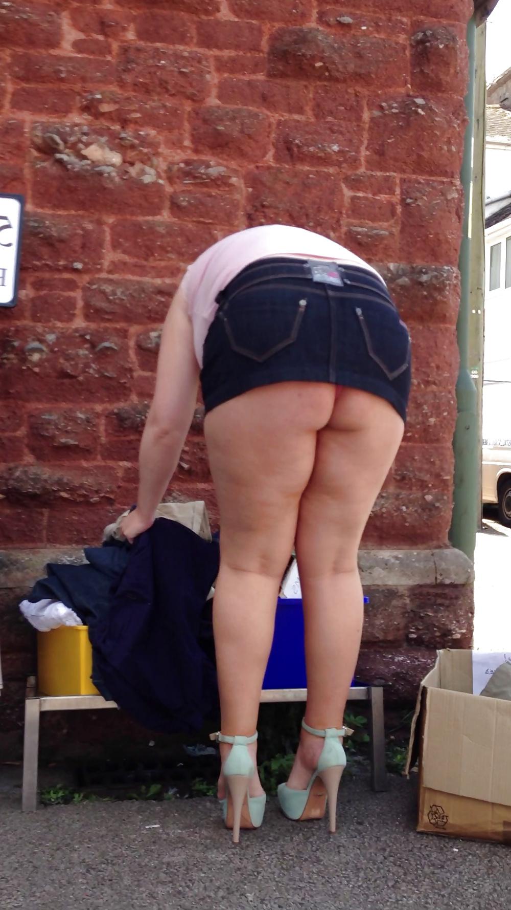 9P Thick legs in micro  denim skirt
