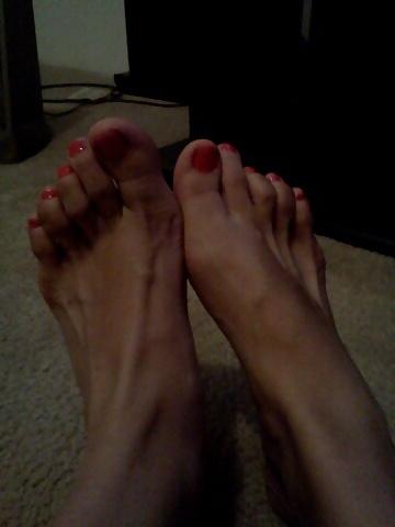 11P Wife feet soles toes mexican 