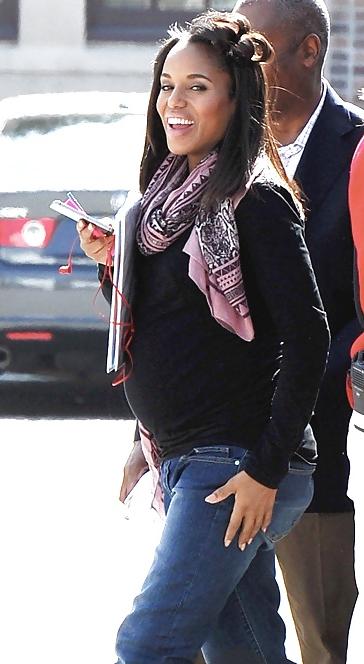 18P Kerry Washington - Pregnant 