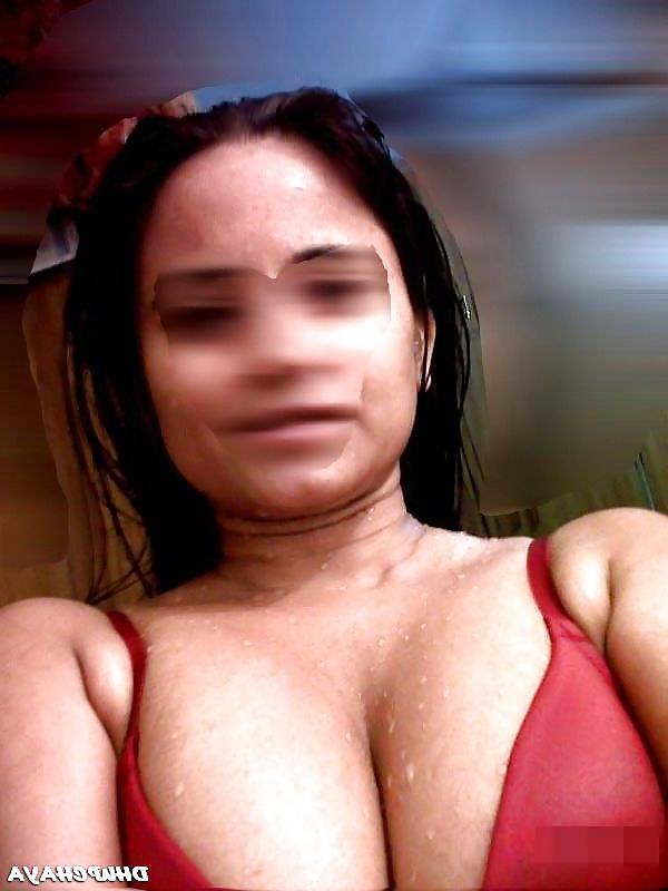 12P Indian babe down blouse and bra exposing lovely boobies 