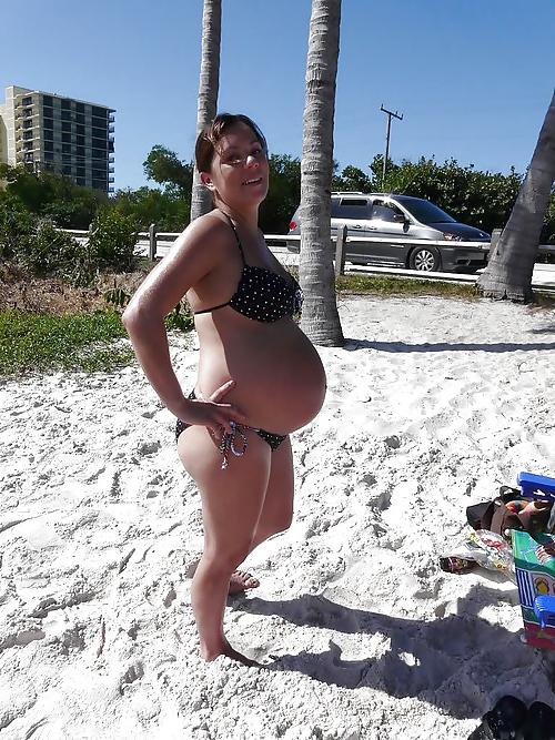 20P Pregnant and bikini 2.