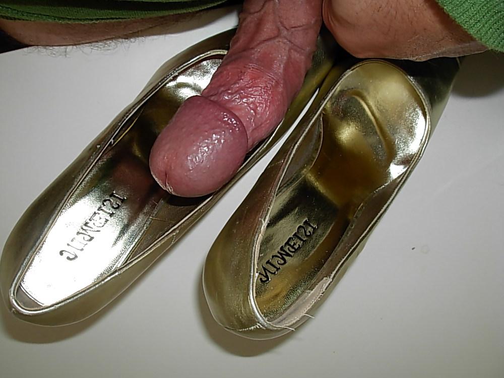 15P Cum on high heels