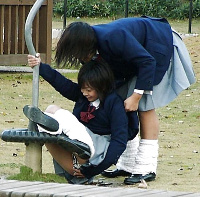 20P Japanese Girl Upskirts 12