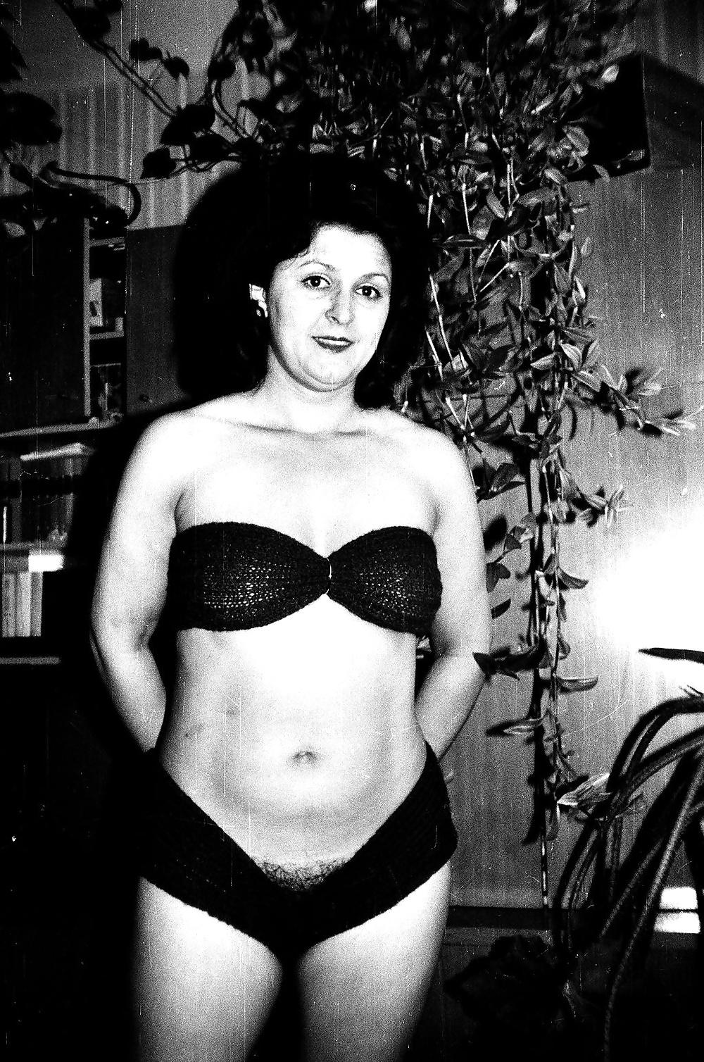 15P I find my dead grandma secret pictures in she basement