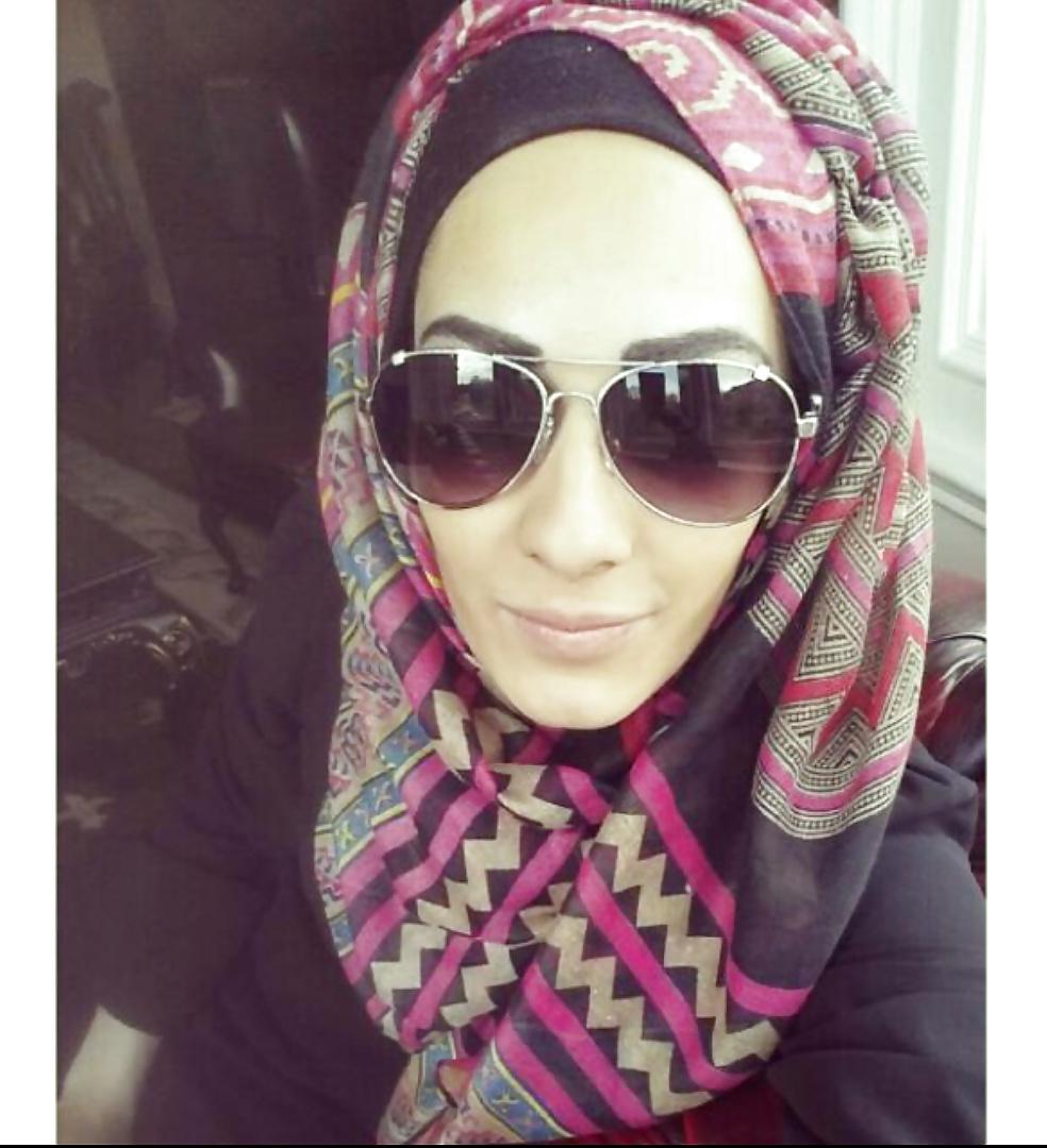 18P Hijab slut