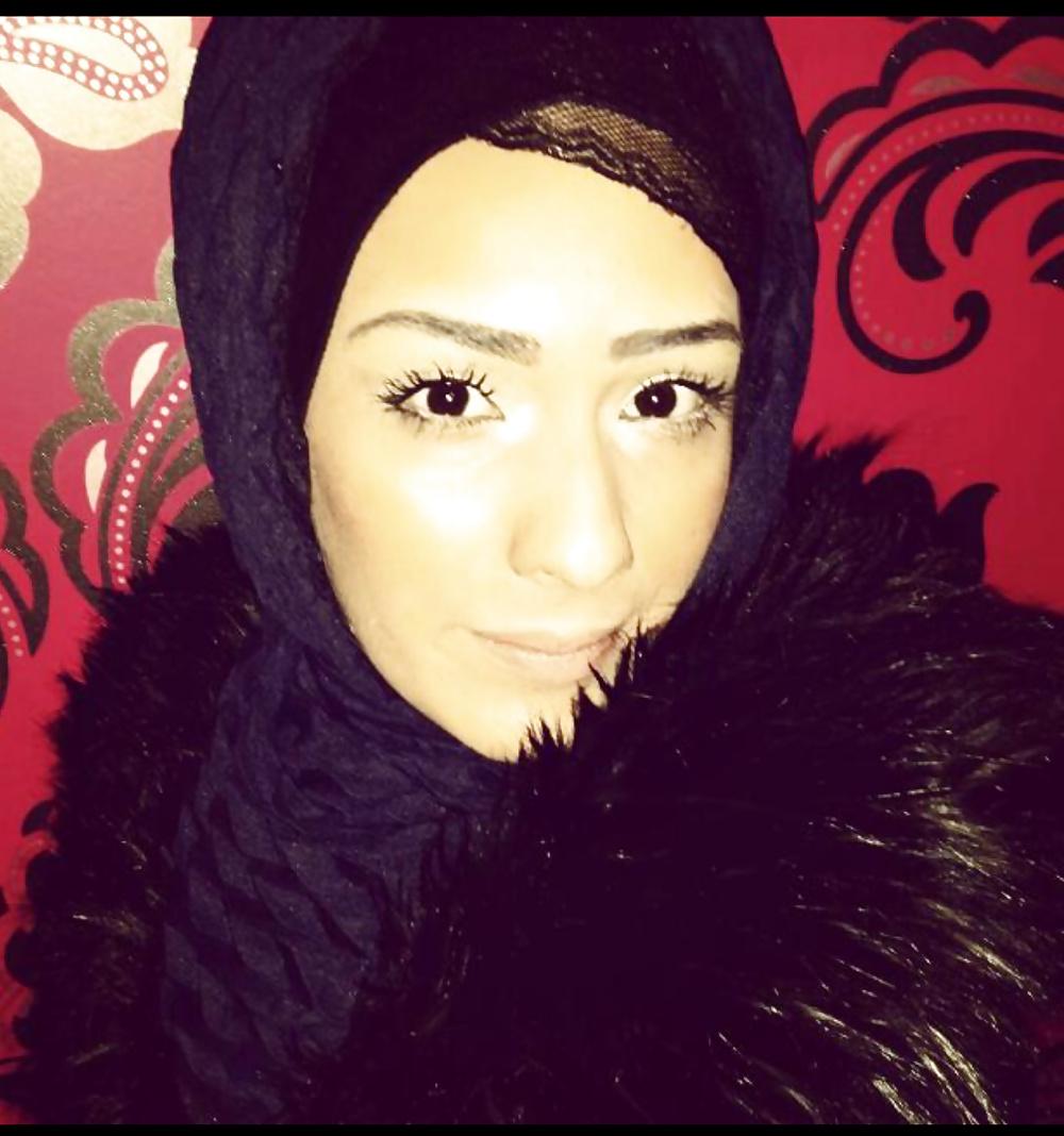 18P Hijab slut