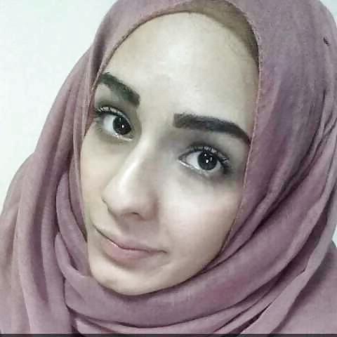 18P Hijab slut