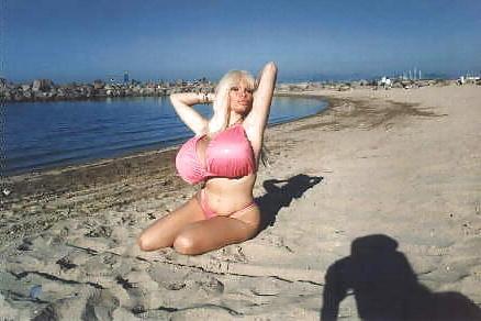 23P Huge fake tits in bikini
