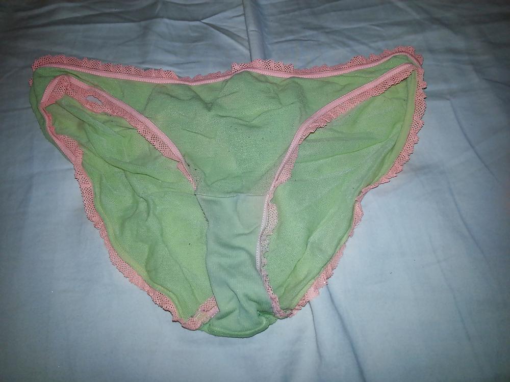 4P S.I.L XL panties and 40DDD bra