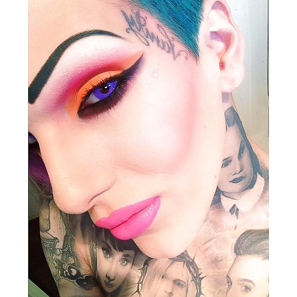 25P Makes me cum part 14: slutty makeup