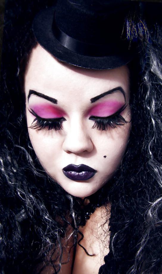 25P Makes me cum part 14: slutty makeup
