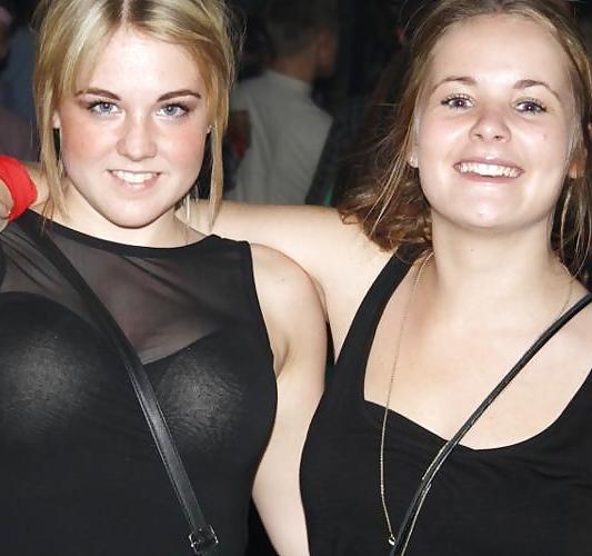 25P Danish teens-177-178-party bra tongue piercing cleavage 