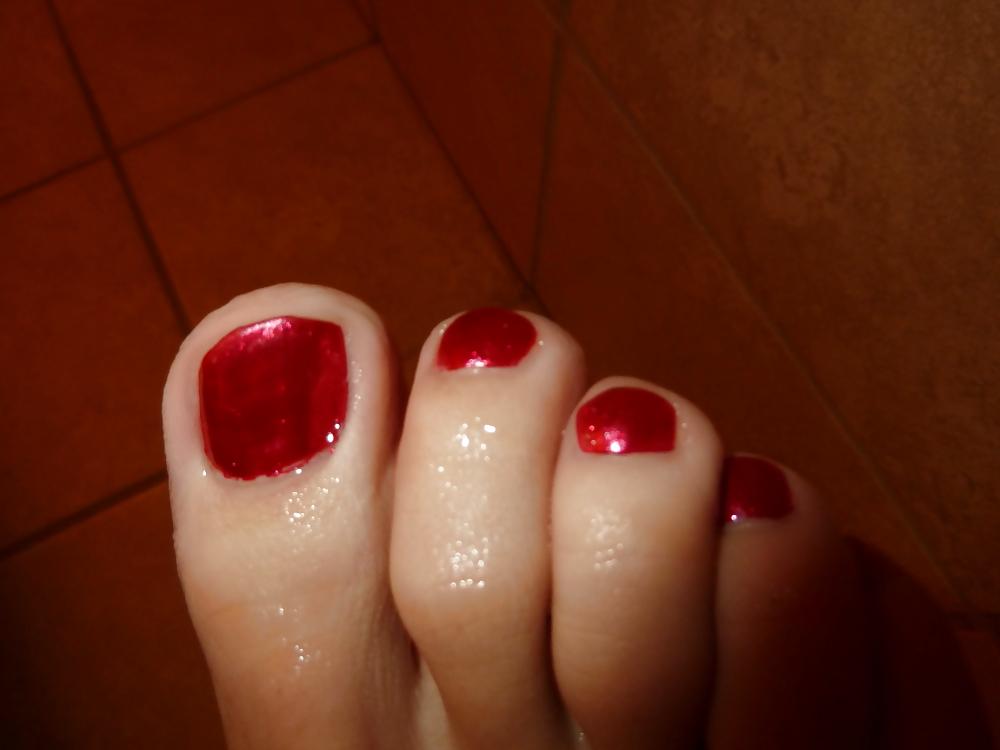 20P Feet in bath