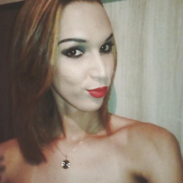 25P Viviane Merillo - Young Pretty Gurl