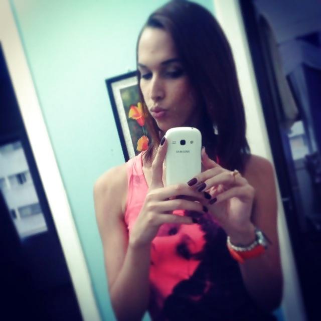 25P Viviane Merillo - Young Pretty Gurl