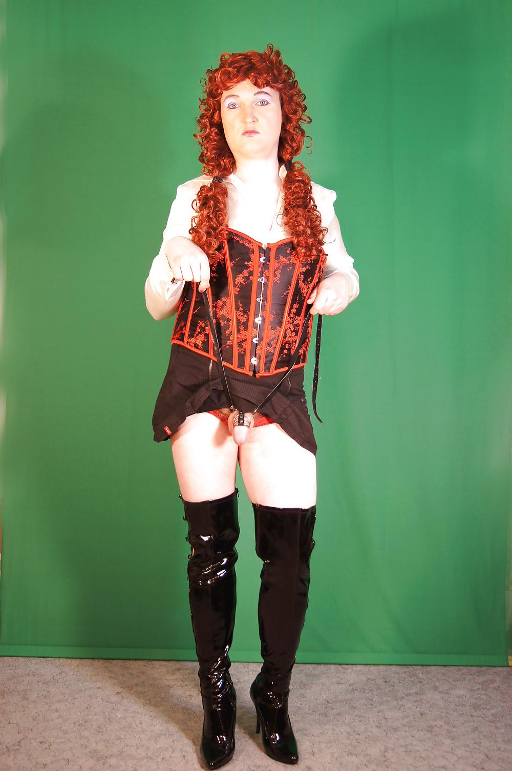 9P Red Hair Tgirl Threat