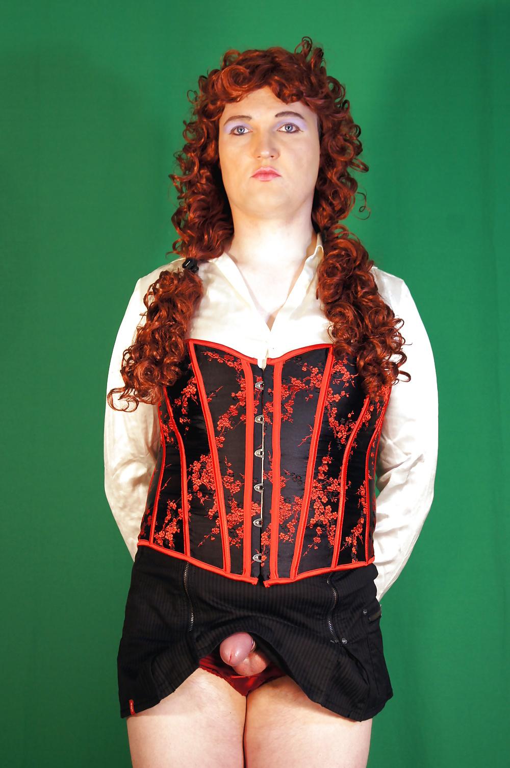 9P Red Hair Tgirl Threat