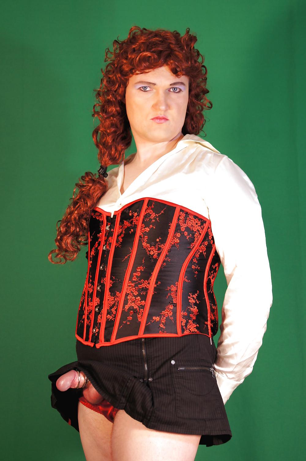 9P Red Hair Tgirl Threat