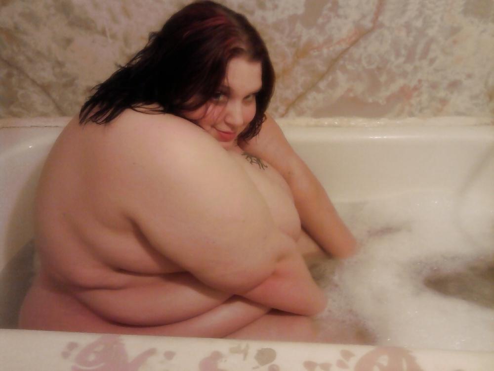 10P Bbw = big bath women