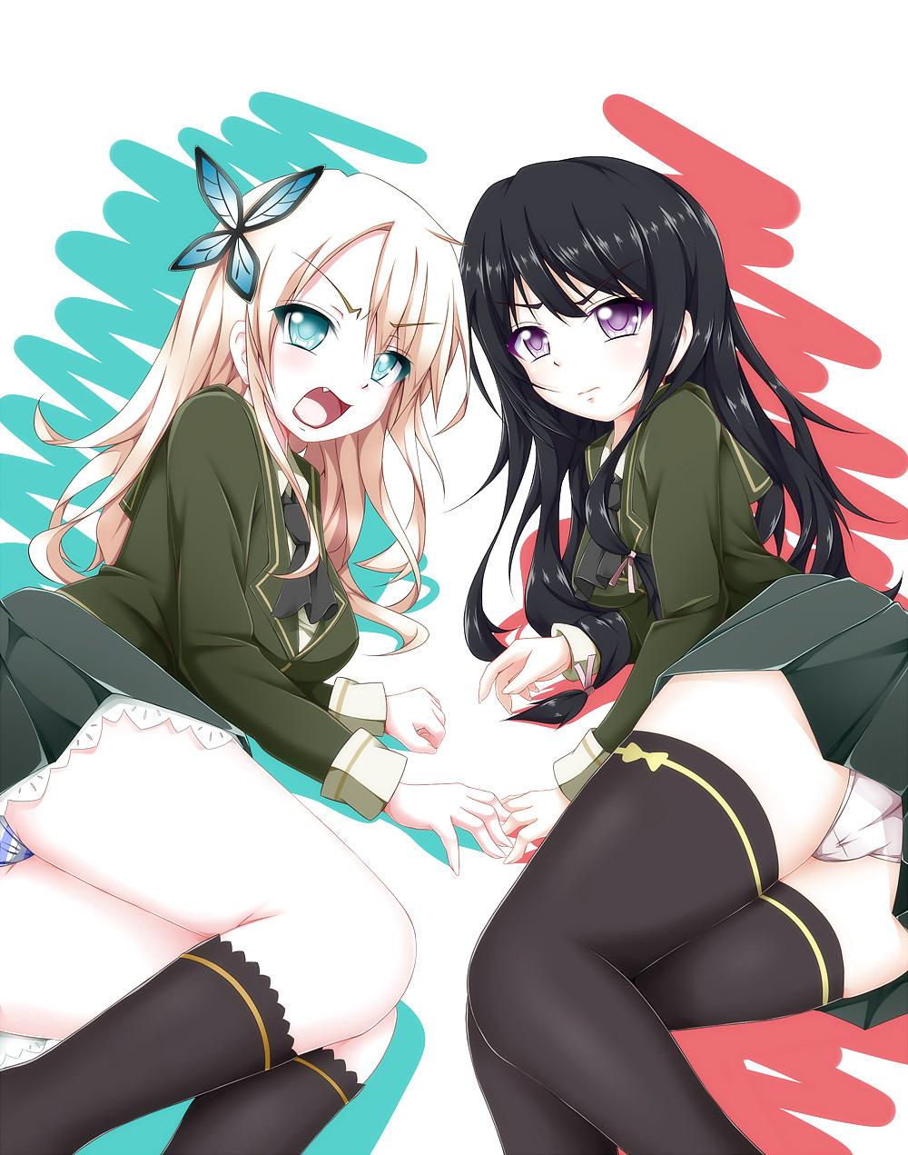 25P Anime girls in swimsuits