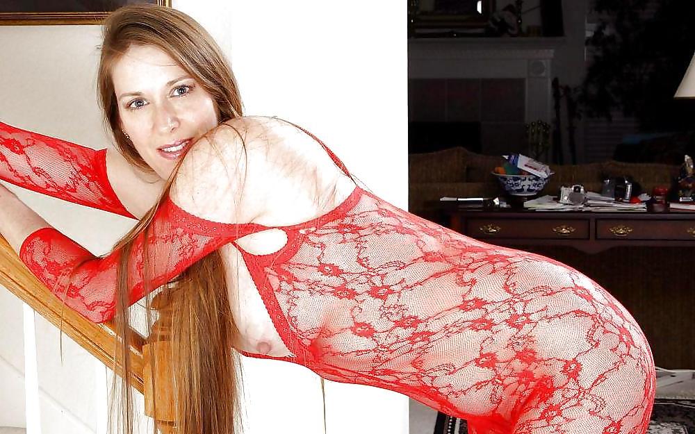 9P MILF in Red