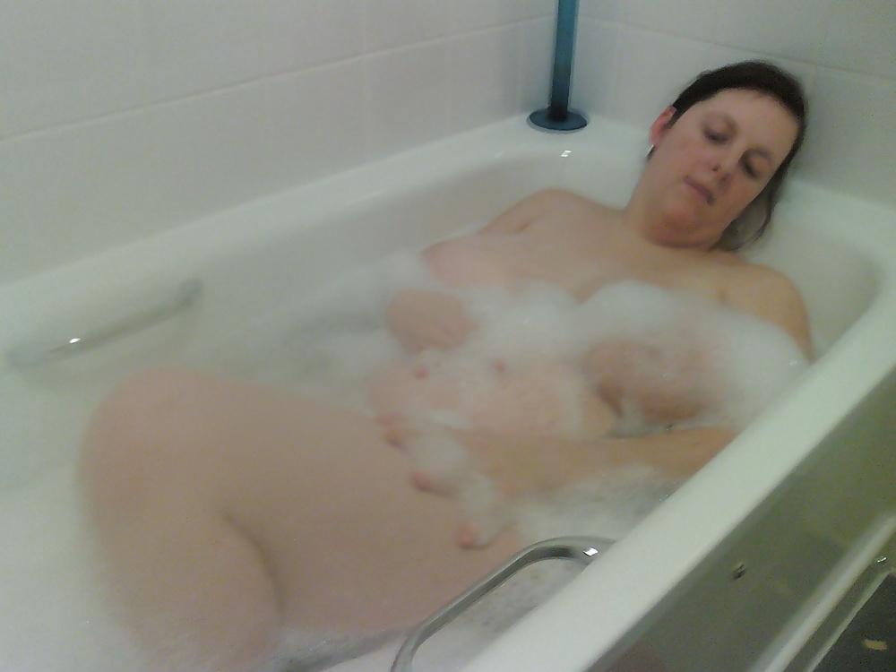 25P Bbw wife Amy in bath