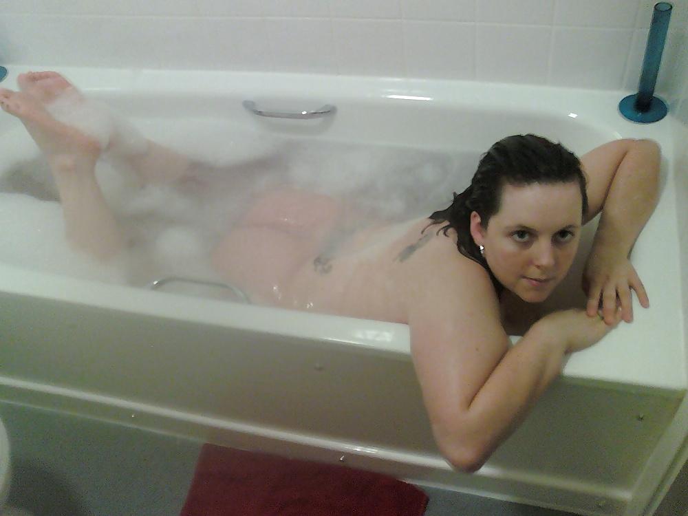 25P Bbw wife Amy in bath