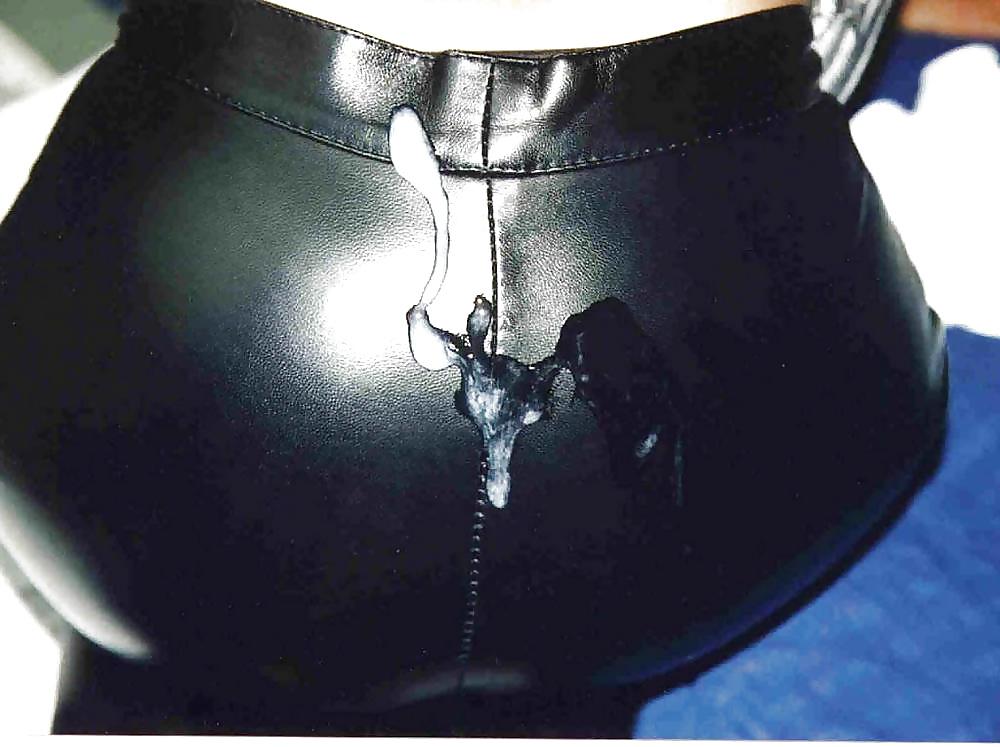 15P Cum on latex bum 2